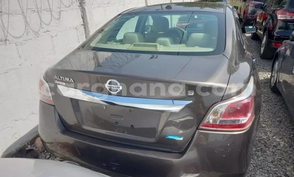 Sayi Na hannu Nissan Altima Azurfa Mota in Accra a Greater Accra Sayi Na hannu Nissan Altima Azurfa Mota in Accra a Greater Accra
