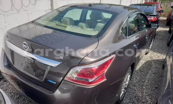 Sayi Na hannu Nissan Altima Azurfa Mota in Accra a Greater Accra Sayi Na hannu Nissan Altima Azurfa Mota in Accra a Greater Accra