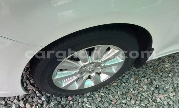 Buy Used Toyota Sienna White Car in Accra in Greater Accra Buy Used Toyota Sienna White Car in Accra in Greater Accra