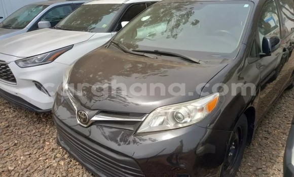Buy Used Toyota Sienna Black Car in Accra in Greater Accra Buy Used Toyota Sienna Black Car in Accra in Greater Accra