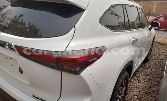 Sayi Na hannu Toyota Highlander White Mota in Accra a Greater Accra Sayi Na hannu Toyota Highlander White Mota in Accra a Greater Accra