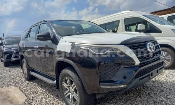 Ra Àlòkù Toyota Fortuner Black Ọkọ̀ in Accra ni Greater Accra
