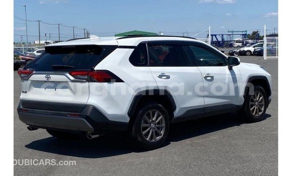 Buy Import Toyota 4Runner White Car in Import - Dubai in Ashanti Buy Import Toyota 4Runner White Car in Import - Dubai in Ashanti