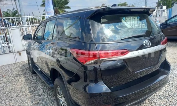 Sayi Na hannu Toyota Fortuner Black Mota in Accra a Greater Accra Sayi Na hannu Toyota Fortuner Black Mota in Accra a Greater Accra