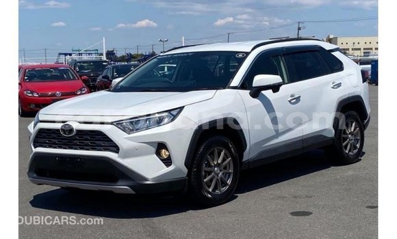Buy Import Toyota 4Runner White Car in Import - Dubai in Ashanti Buy Import Toyota 4Runner White Car in Import - Dubai in Ashanti
