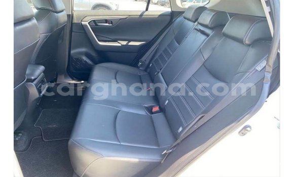 Buy Import Toyota 4Runner White Car in Import - Dubai in Ashanti Buy Import Toyota 4Runner White Car in Import - Dubai in Ashanti