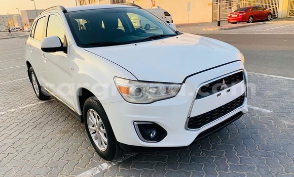 Sayi Na hannu Mitsubishi ASX White Mota in Accra a Greater Accra