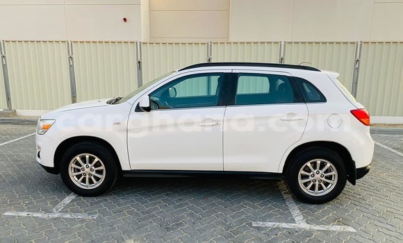 Ra Àlòkù Mitsubishi ASX funfun Ọkọ̀ in Accra ni Greater Accra Ra Àlòkù Mitsubishi ASX funfun Ọkọ̀ in Accra ni Greater Accra
