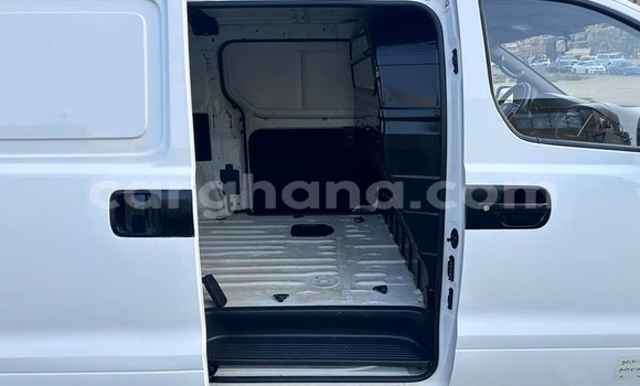 Ra Àlòkù Hyundai H1 funfun Ọkọ̀ in Accra ni Greater Accra Ra Àlòkù Hyundai H1 funfun Ọkọ̀ in Accra ni Greater Accra