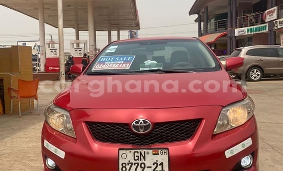 Sayi Na hannu Toyota Corolla Red Mota in Accra a Greater Accra