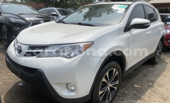 Buy Used Toyota RAV4 White Car in Takoradi in Western Buy Used Toyota RAV4 White Car in Takoradi in Western