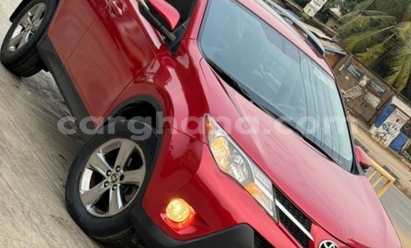 Ra Àlòkù Toyota RAV4 Red Ọkọ̀ in Iwọn didun ni Oorun Ra Àlòkù Toyota RAV4 Red Ọkọ̀ in Iwọn didun ni Oorun