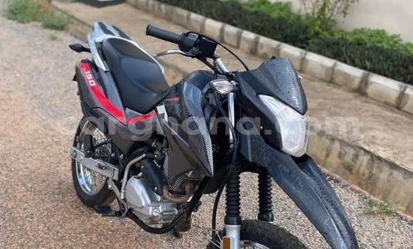 Ra Àlòkù Mz RS Black Mọto in Iwọn didun ni Oorun