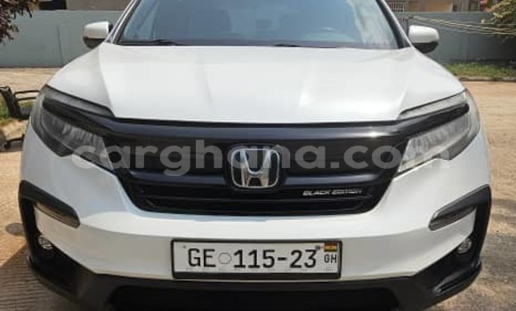 Buy Used Honda Pilot White Car in Accra in Greater Accra Buy Used Honda Pilot White Car in Accra in Greater Accra