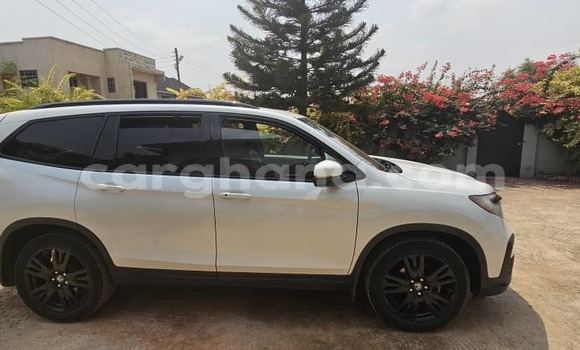 Buy Used Honda Pilot White Car in Accra in Greater Accra Buy Used Honda Pilot White Car in Accra in Greater Accra