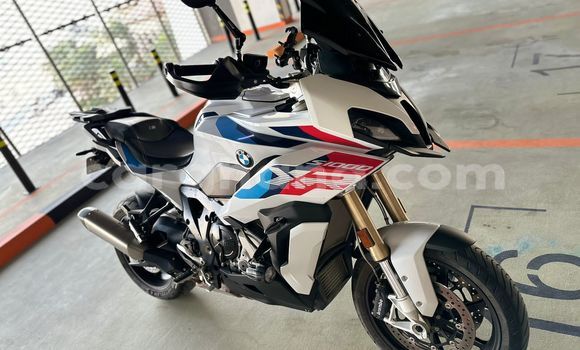 Sayi Na hannu BMW S 1000 White Motsi in Accra a Greater Accra