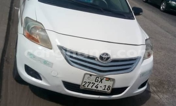 Buy Used Toyota Yaris White Car in Accra in Greater Accra