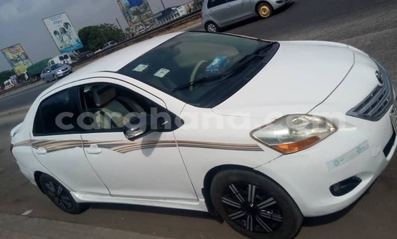 Buy Used Toyota Yaris White Car in Accra in Greater Accra Buy Used Toyota Yaris White Car in Accra in Greater Accra