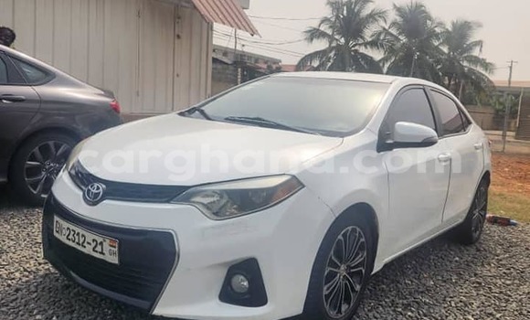 Buy Used Toyota Corolla White Car in Accra in Greater Accra