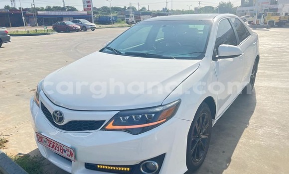Buy Used Toyota Camry White Car in Accra in Greater Accra Buy Used Toyota Camry White Car in Accra in Greater Accra
