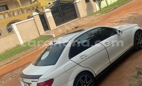 Buy Used Mercedes-Benz C-Classe White Car in Accra in Greater Accra Buy Used Mercedes-Benz C-Classe White Car in Accra in Greater Accra