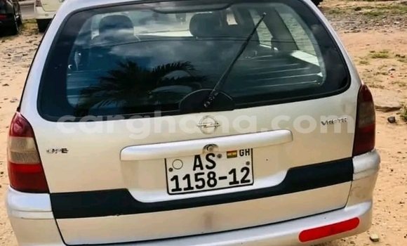 Ra Àlòkù Opel Astra Silver Ọkọ̀ in Accra ni Greater Accra Ra Àlòkù Opel Astra Silver Ọkọ̀ in Accra ni Greater Accra