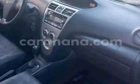 Ra Àlòkù Toyota Yaris Silver Ọkọ̀ in Accra ni Greater Accra Ra Àlòkù Toyota Yaris Silver Ọkọ̀ in Accra ni Greater Accra