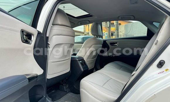 Buy Used Toyota Avalon White Car in Sekondi–Takoradi Metropolitan in Western Buy Used Toyota Avalon White Car in Sekondi–Takoradi Metropolitan in Western