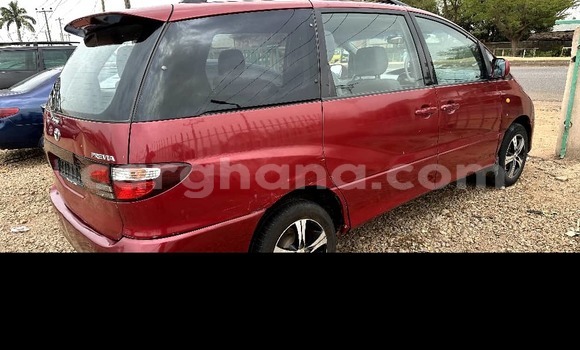 Ra Àlòkù Toyota Previa Red Ọkọ̀ in Iwọn didun ni Oorun