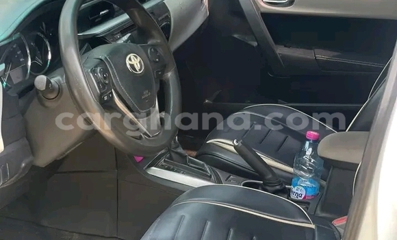 Ra Àlòkù Toyota Corolla funfun Ọkọ̀ in Accra ni Greater Accra Ra Àlòkù Toyota Corolla funfun Ọkọ̀ in Accra ni Greater Accra