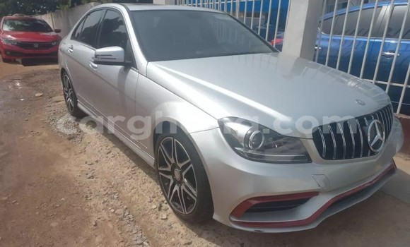 Ra Àlòkù Mercedes‒Benz C–Class Silver Ọkọ̀ in Accra ni Greater Accra Ra Àlòkù Mercedes‒Benz C–Class Silver Ọkọ̀ in Accra ni Greater Accra