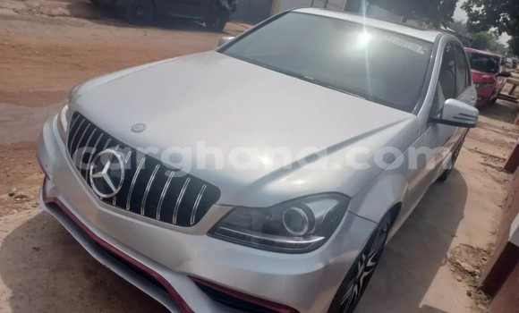 Ra Àlòkù Mercedes‒Benz C–Class Silver Ọkọ̀ in Accra ni Greater Accra Ra Àlòkù Mercedes‒Benz C–Class Silver Ọkọ̀ in Accra ni Greater Accra