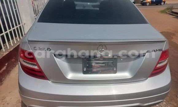 Ra Àlòkù Mercedes‒Benz C–Class Silver Ọkọ̀ in Accra ni Greater Accra Ra Àlòkù Mercedes‒Benz C–Class Silver Ọkọ̀ in Accra ni Greater Accra