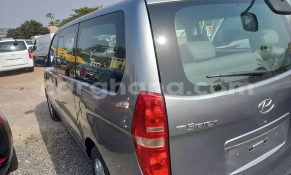 Ra Àlòkù Hyundai Starex (H-1) Silver Ọkọ̀ in Accra ni Greater Accra Ra Àlòkù Hyundai Starex (H-1) Silver Ọkọ̀ in Accra ni Greater Accra