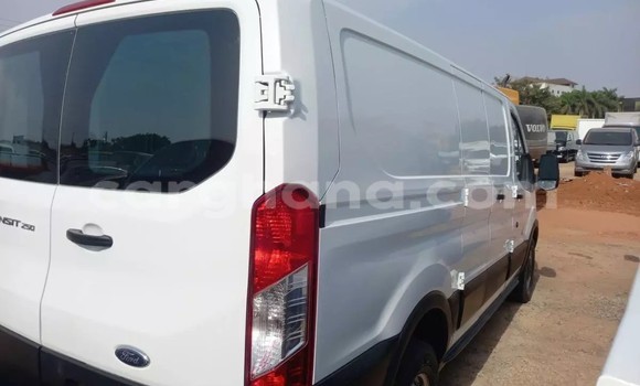 Ra Àlòkù Ford Model T funfun Ọkọ̀ in Accra ni Greater Accra Ra Àlòkù Ford Model T funfun Ọkọ̀ in Accra ni Greater Accra