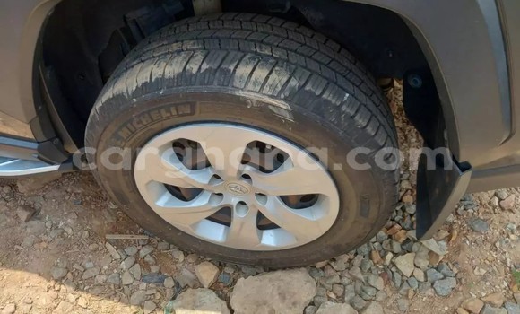 Sayi Na hannu Toyota RAV4 Azurfa Mota in Accra a Greater Accra Sayi Na hannu Toyota RAV4 Azurfa Mota in Accra a Greater Accra