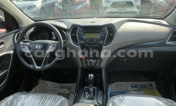 Buy Used Hyundai Santa Fe Beige Car in Sekondi–Takoradi Metropolitan in Western Buy Used Hyundai Santa Fe Beige Car in Sekondi–Takoradi Metropolitan in Western