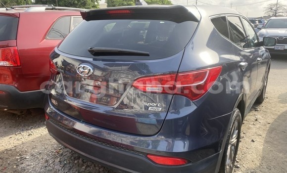 Buy Used Hyundai Santa Fe Beige Car in Sekondi–Takoradi Metropolitan in Western Buy Used Hyundai Santa Fe Beige Car in Sekondi–Takoradi Metropolitan in Western