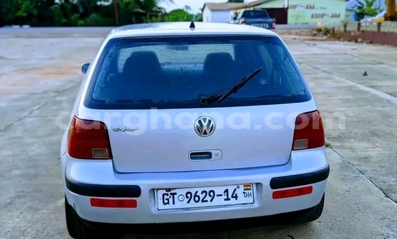 Sayi Na hannu Volkswagen Golf Azurfa Mota in Accra a Greater Accra