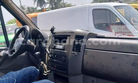 Buy Used Mercedes‒Benz Sprinter Blue Truck in Accra in Greater Accra Buy Used Mercedes‒Benz Sprinter Blue Truck in Accra in Greater Accra