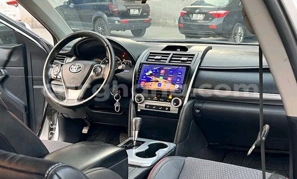 Ra Àlòkù Toyota Camry Silver Ọkọ̀ in Accra ni Greater Accra Ra Àlòkù Toyota Camry Silver Ọkọ̀ in Accra ni Greater Accra