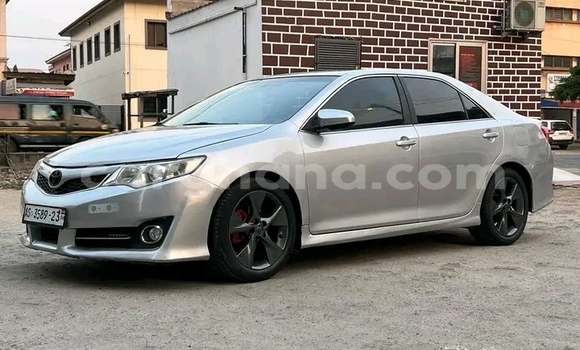 Ra Àlòkù Toyota Camry Silver Ọkọ̀ in Accra ni Greater Accra Ra Àlòkù Toyota Camry Silver Ọkọ̀ in Accra ni Greater Accra