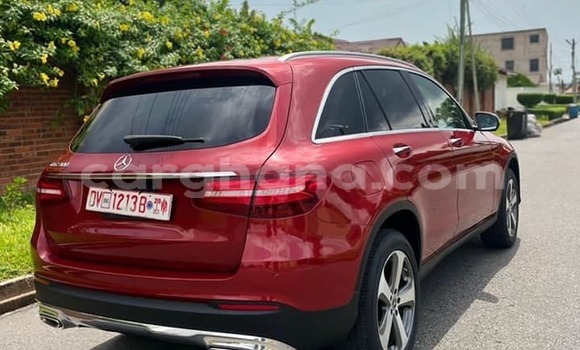 Sayi Na hannu Mercedes-Benz GLC 250D Red Mota in Abura a Tsakiya Sayi Na hannu Mercedes-Benz GLC 250D Red Mota in Abura a Tsakiya