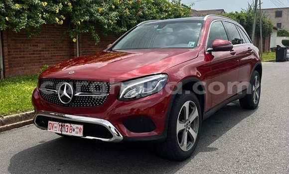 Sayi Na hannu Mercedes-Benz GLC 250D Red Mota in Abura a Tsakiya Sayi Na hannu Mercedes-Benz GLC 250D Red Mota in Abura a Tsakiya