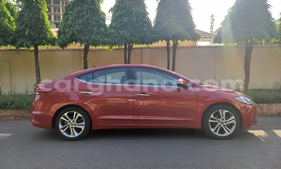Sayi Na hannu Hyundai Elantra Red Mota in Aburi a Gabas Sayi Na hannu Hyundai Elantra Red Mota in Aburi a Gabas
