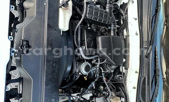 Ra Àlòkù Toyota Prado funfun Ọkọ̀ in Accra ni Greater Accra Ra Àlòkù Toyota Prado funfun Ọkọ̀ in Accra ni Greater Accra