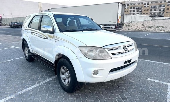 Buy Used Toyota Fortuner White Car in Accra in Greater Accra