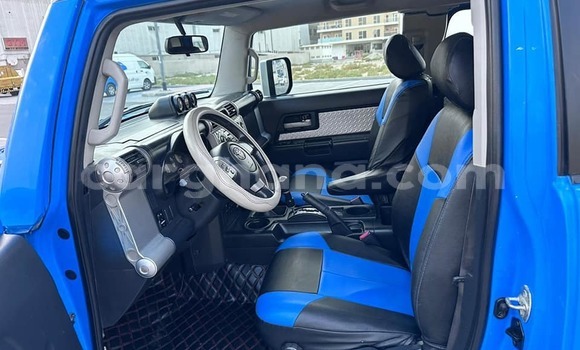 Ra Àlòkù Toyota FJ Cruiser Blue Ọkọ̀ in Accra ni Greater Accra Ra Àlòkù Toyota FJ Cruiser Blue Ọkọ̀ in Accra ni Greater Accra