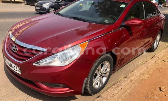 Ra Àlòkù Hyundai Sonata Red Ọkọ̀ in Abura ni Aarin