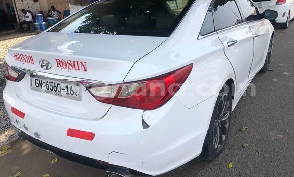 Buy Used Hyundai Sonata White Car in Accra in Greater Accra Buy Used Hyundai Sonata White Car in Accra in Greater Accra